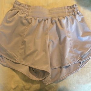 Lululemon Hotty hot shorts